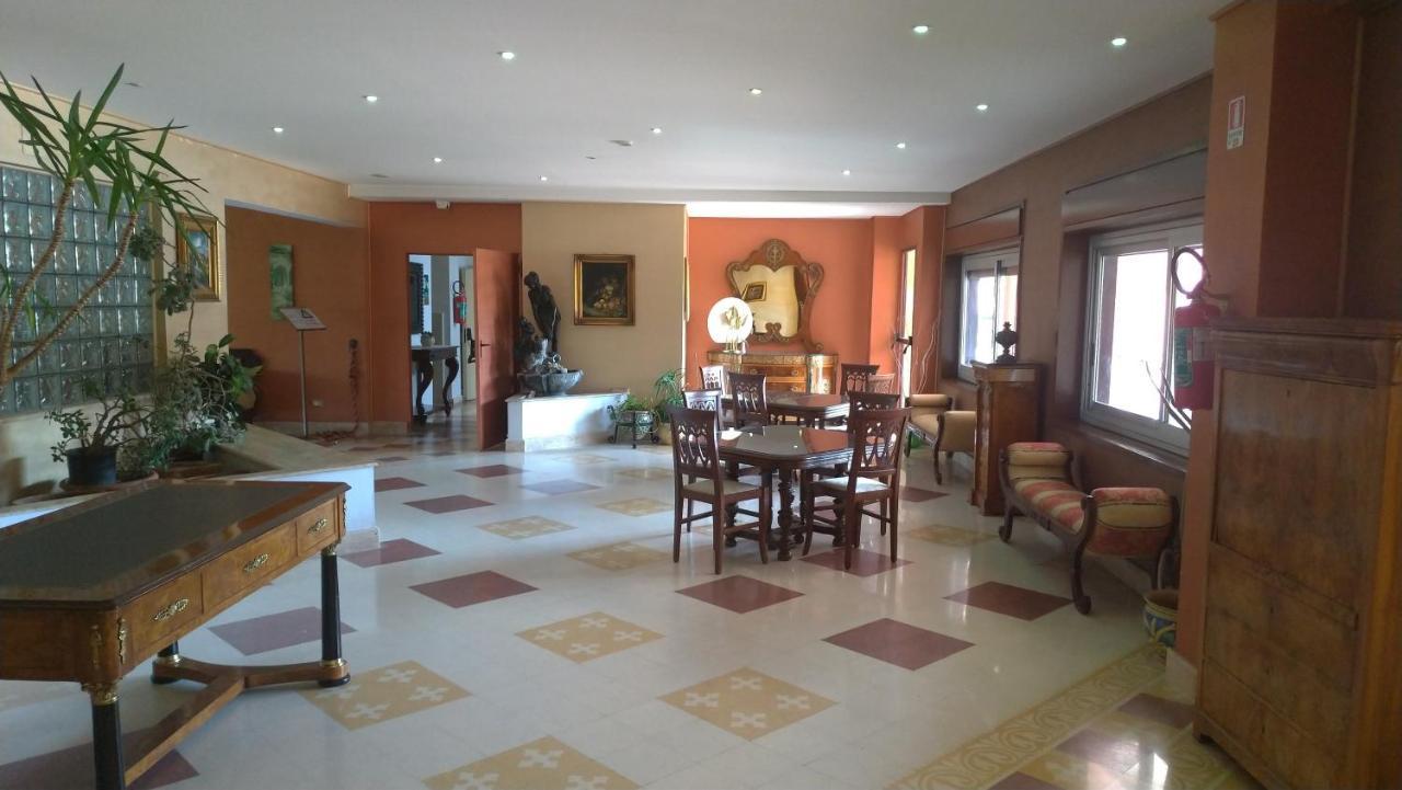 Ares Hotel サン・ジョヴァンニ・ラ・プンタ エクステリア 写真