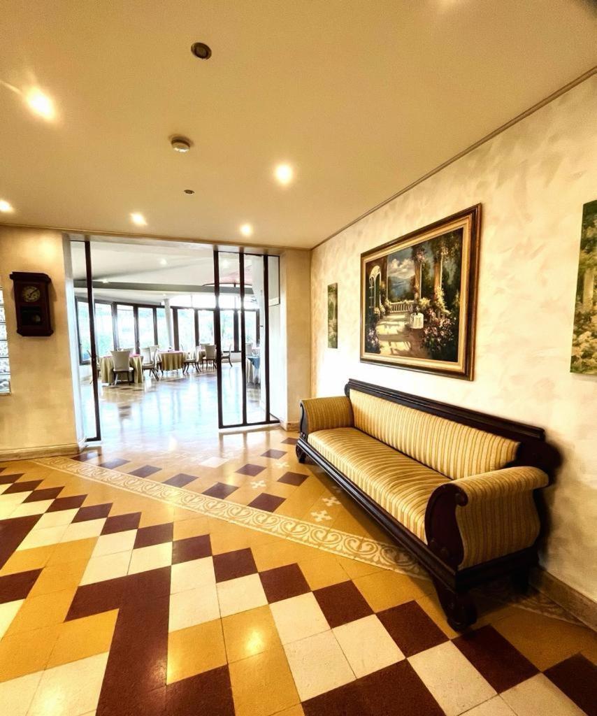 Tk Hotel - Ex Ares サン・ジョヴァンニ・ラ・プンタ エクステリア 写真